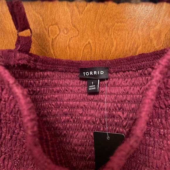 🍷 NEW! • TORRID • Red Wine Lace Tank Top With Sleeves  | 1X - Picture 2 of 2